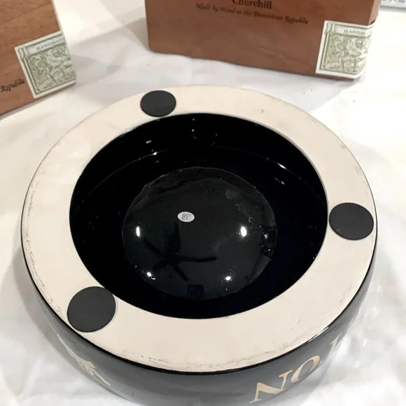 🔹Ashton Large Ceramic Ashtray… - Picture 3 of 10